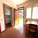 Cozy With Garden And Pool Access * Бібіоне