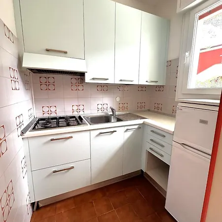 Cozy With Garden And Pool Access 빌라 *