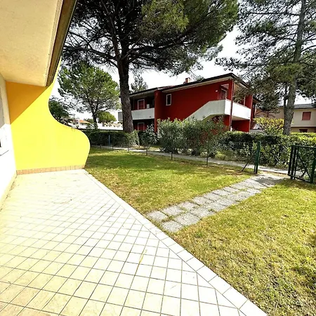 Cozy With Garden And Pool Access Vila *